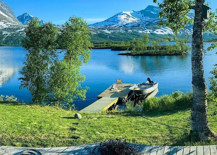 Fairytale Staycation - Jacuzzi, Boat & Sauna * Bjorkli