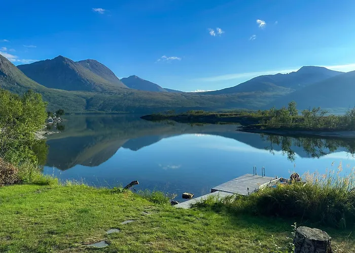 Fairytale Staycation - Jacuzzi, Boat & Sauna Bjorkli