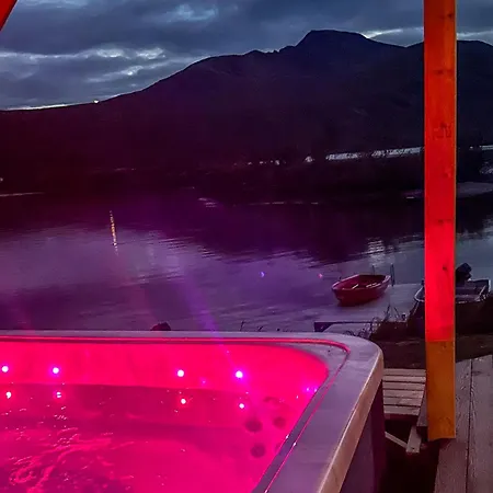 Fairytale Staycation - Jacuzzi, Boat & Sauna Bjorkli